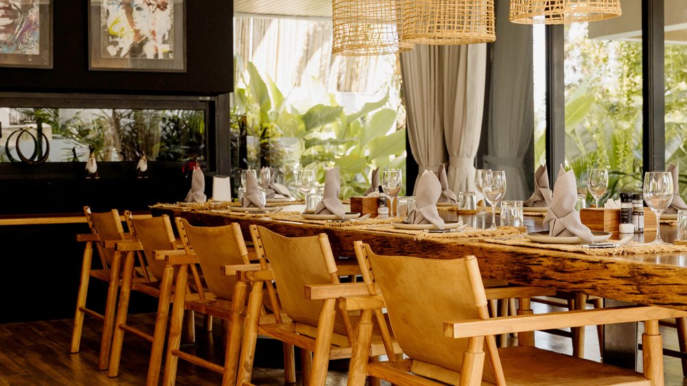 Elite Havens - Villa Nica Bali Indonesia - Contemporary tropical style dining